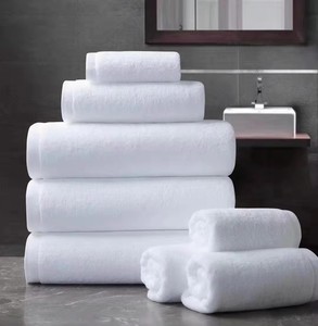 Ensemble de serviettes de bain, de visage et de mains en coton 100% de qualité hôtelière 5 étoiles, blanches, douces, absorbantes, imprimées, séchage rapide, luxe hôtelier, 400 g/m² - Product Image 1