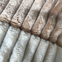 Ventes chaudes Tissu en velours côtelé 100% polyester, tricoté en chaîne, respirant, ignifuge, rayé, uni, peluche, textile de maison, canapé