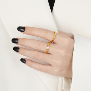 Bague de fiançailles en or 18 carats plaqué PVD avec gravure d'étoile, <span class=keywords><strong>bande</strong></span> fine, acier inoxydable non allergique, sans ternissement, <span class=keywords><strong>bande</strong></span> d'éternité <span class=keywords><strong>dorée</strong></span> - Product Image 3