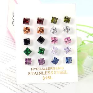Pendientes de Zirconia Mini de Acero Inoxidable con los Últimos Diseños de Guangzhou, Pendientes de Diamantes para Niña a Precio Económico, Juego de Pendientes Coloridos Chapados en Oro - Product Image 5
