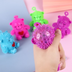 Juguete Antiestrés TPR Love Little Bear, Bola de Burbujas con Cuentas Grandes para Apretar, Divertido para Aliviar el Estrés, Regalo de Cumpleaños - Product Image 2