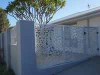 Panneau de treillis décoratif en aluminium et acier CNC pour extérieur, écran en métal découpé au laser, motif personnalisé pour garde-corps, modélisation 3D