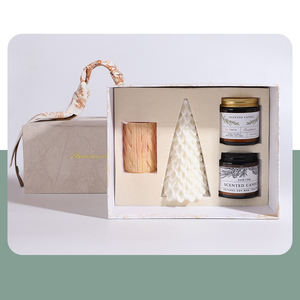 Bougie d'aromathérapie faite à la main coffret cadeau de mariage vacances vente en gros coffret cadeau de luxe en flanelle lot de bougies parfumées 4-en-1 - Product Image 1