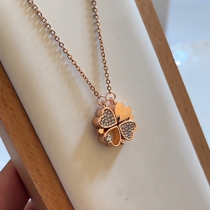 2025年女性用四葉クローバーネックレスマグネット付きハートペンダント