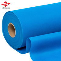 Rouleau de tissu TNT en tissu non tissé Spunbond en polypropylène respirant imperméable pour nappe de couverture de Table de Restaurant jetable