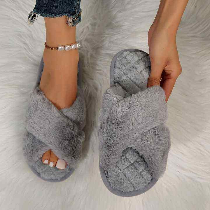 Cross-Opening Upscale Fluffy Slippers