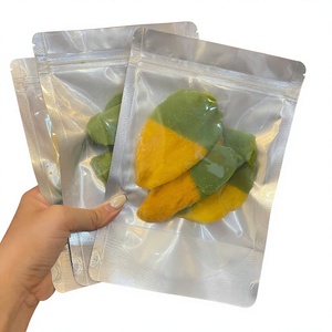 Mangues séchées enrobées de matcha du Vietnam, fabriquées avec de la mangue naturelle et du chocolat, pour les collations, les desserts, les cafés, la restauration et le commerce de détail - Product Image 3