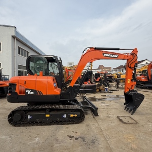 Mini-excavatrice sur chenilles Doosan DX60 d'occasion, moteur Yanmar 2020, 39 kW, godet de 0,22 m, poids en ordre de marche de 5700 kg, bon état, Corée - Product Image 5