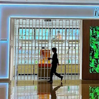 Porte pliante accordéon en polycarbonate au design moderne pour centre commercial, cadre en aluminium, taille personnalisée, vente en gros