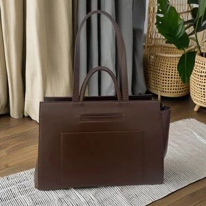 Original a estrenar 2025 diseño Casual bolso de mano portátil y duradero con cierre abierto y decoración de cadena - Product Image 3