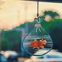 Pendentif mignon en forme de poisson rouge pour rétroviseur, ornement de voiture hautement transparent pour la paix et la bonne chance