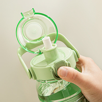 Bouteilles d'eau en plastique 21oz 600ml optimisées pour le sport avec paille intégrée