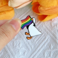 Broches Arc-en-ciel Prêtes à l'Expédition – Plusieurs Styles, Épingles Drapeau Arc-en-ciel, Badges de Revers Plaqués – Cadeau Idéal pour les Amoureux