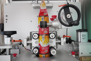 Machine d'étiquetage automatique pour bouteilles <span class=keywords><strong>en</strong></span> plastique et <span class=keywords><strong>en</strong></span> <span class=keywords><strong>aluminium</strong></span> pour animaux de compagnie - Product Image 3