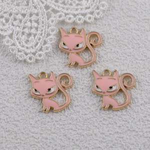 Dijes de aleación de zinc con diseño de gato de dibujos animados en rosa, azul, negro y blanco, accesorios de joyería DIY para pulseras, collares y llaveros - Product Image 2