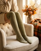 Chaussettes de créateur haut de gamme en laine mérinos, chaussettes élastiques d'hiver montantes jusqu'au genou, chaussettes en laine personnalisables avec logo pour cadeaux décontractés pour femmes