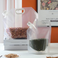 Sacs d'emballage transparents de qualité alimentaire personnalisés boissons debout sacs de buse de liquide de jus alimentaire extrudé pochette de sac de bec de boisson