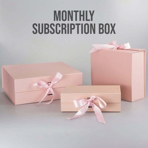 Emballage cadeau de luxe en carton rigide pliable avec logo personnalisé Bee, grand format, noir, avec finition brillante, estampage à chaud en or - Product Image 2