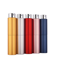 Coloré Mini portable 8ml 10ml torsion bouteille en verre de parfum rechargeable en aluminium galvanisé voyage bouteille de parfum diffuseur