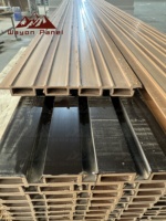 Panel de Pared Exterior Wayon, Rejilla con Diseño de Madera 3D, Revestimiento Exterior Resistente al Agua y a los Rayos UV para Decoración