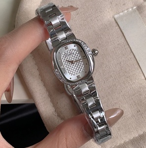 Manufacturer Supplies Gold Bead Acrylic Band Quartz Movement Eco-Friendly Fashion <b>Watch</b> - Product Image 3