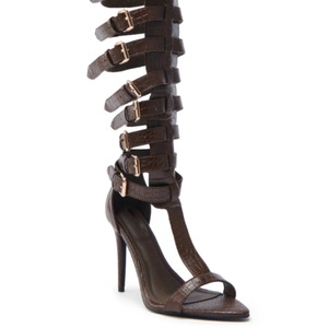 รองเท้าส้นสูงแบบเปิดนิ้วเท้าประดับสายรัดปรับได้ หนังลายจระเข้เทียม สำหรับฤดูร้อนสุดฮอต - Product Image 6