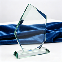 Cérémonie de remise de médailles pour entreprise sportive : Trophée en cristal de verre Ice Peak, écologique et personnalisable