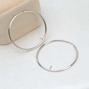 ต่างหูเงินแท้ S925 สไตล์ยุโรป-อเมริกัน แบบเกี่ยวหู ประดับเปลือกหอย ต่างหูยาว 10-14 มม. ประดับมุกเม็ดใหญ่ อุปกรณ์ทำต่างหูมุก DIY รุ่นสีทอง 1208 - Product Image 4