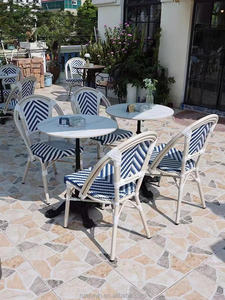 Chaises <span class=keywords><strong>de</strong></span> salle à manger en rotin PE Outdoor Cafe Courtyard Hotel Bakery Homestay Mobilier d'extérieur français Chaise empilable <span class=keywords><strong>de</strong></span> luxe - Product Image 5