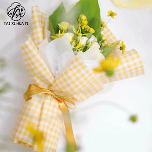 กระดาษห่อลายสก็อตฤดูร้อนกันน้ำเวอร์ชัน<span class=keywords><strong>เกาหลี</strong></span>การจัดดอกไม้วัสดุบรรจุภัณฑ์ดอกไม้ยอดนิยมสำหรับ<span class=keywords><strong>ร้าน</strong></span>ขายดอกไม้ - Product Image 5