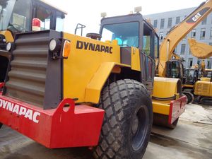 Rodillo Compactador de Neumáticos Usado Dynapac CA301D/CC211/CA251D de Japón, Rodillo de Un Solo Tambor, Bomba, Modelo 2014, Alta Eficiencia - Product Image 3