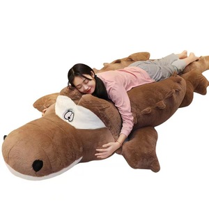 Coussins géants en peluche de crocodile de dessin animé de 100 cm à 300 cm avec logo personnalisé, jouets en peluche lestés de simulation de crocodile - Product Image 1