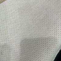 Cuir PVC perforé 1.2mm-Résistant aux rayures imperméable pour sièges de voiture/repose-pieds (modèles personnalisés)