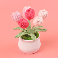 Fleur au crochet à six têtes en fil de laine, toucher réel, petite tulipe, ornement de bureau pour la maison, Fête des Mères, Remise de diplôme