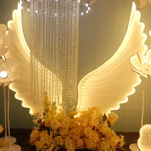 Ukuran besar hangat multi warna panggung pernikahan jalur berjalan Angel sayap lampu LED latar belakang