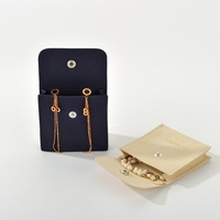 Pochette à bijoux en microfibre multicolore, artisanat délicat, fermeture à bouton pression, idéale pour les cadeaux haut de gamme, pour les bagues, petit emballage cadeau