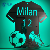 Miroir LED en forme de maillot de foot, personnalisable avec nom et numéro, cadeau de football personnalisé, décoration de chambre, produit POD pour dropshipping Shopify.