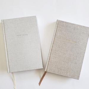 कस्टम लिनन बनावट बेज कपड़े हार्डकवर ए 5 कृतज्ञता स्व-देखभाल जर्नल नोटबुक के साथ नोटबुक - Product Image 2