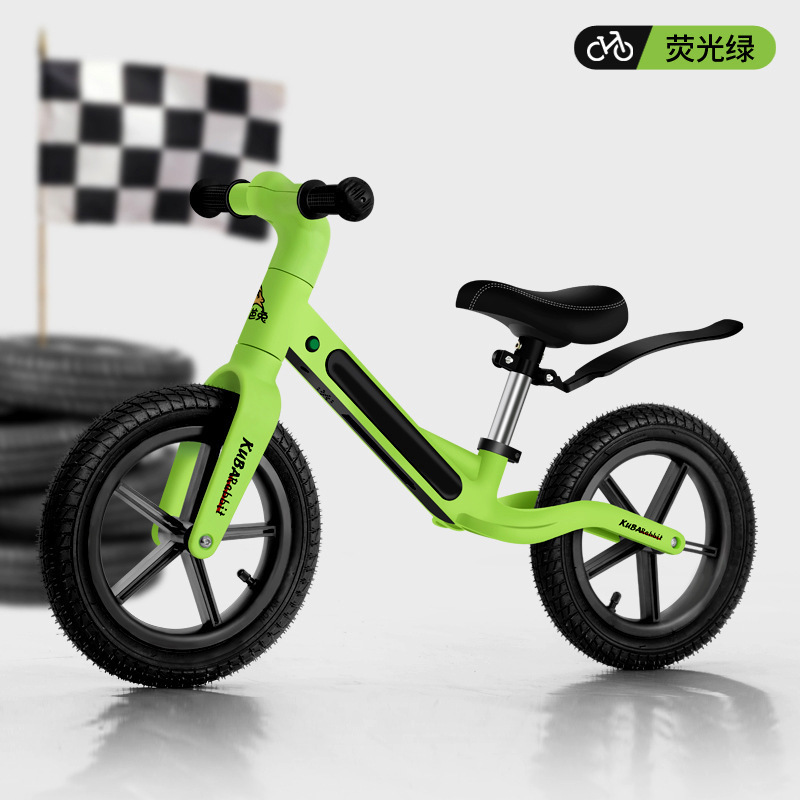 Roue gonflable verte de 12 pouces avec musique et lumières