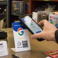 ملصق NFC ترويجي للأعمال مخصص وعصري ومتين من البلاستيك PVC والأكريليك بسعة 144/504/888 بايت لوسائل التواصل الاجتماعي ومراجعات جوجل