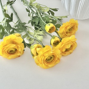 L-R247 <span class=keywords><strong>Fleurs</strong></span> artificielles <span class=keywords><strong>de</strong></span> renoncule à 2 têtes <span class=keywords><strong>de</strong></span> haute qualité pour la décoration <span class=keywords><strong>de</strong></span> salon, <span class=keywords><strong>de</strong></span> table à manger, accessoires <span class=keywords><strong>de</strong></span> photographie <span class=keywords><strong>de</strong></span> mariage, <span class=keywords><strong>bouquet</strong></span> <span class=keywords><strong>de</strong></span> <span class=keywords><strong>mariée</strong></span> - Product Image 3