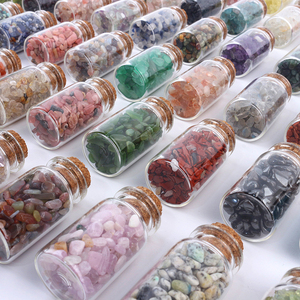 Bouteille en verre en gros avec éclats de cristal et gravier de pierres précieuses de chakra naturelles pour la lithothérapie, idéale pour les cadeaux - Product Image 5
