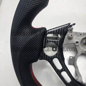 Nouveaux produits explosifs : Volant perforé en cuir et fibre de carbone pour Nissan GTR 35 - Product Image 6