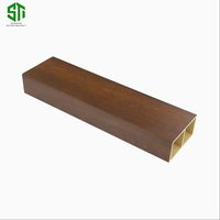 Tube carré en PVC/PVC imitation bois, imperméable et résistant à l'humidité, pour décoration intérieure, poutre carrée creuse au design moderne pour hôtels et bureaux