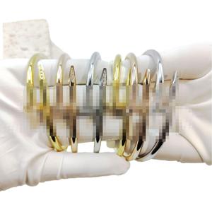 Bracciale intarsiato di gioielli <span class=keywords><strong>in</strong></span> oro placcato 18K senza appannamento impermeabile braccialetto per unghie <span class=keywords><strong>in</strong></span> <span class=keywords><strong>acciaio</strong></span> <span class=keywords><strong>inossidabile</strong></span> - Product Image 1