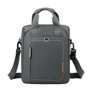 Nouveau Sac Messager Décontracté pour Homme avec Logo Personnalisé, Grande Capacité en Nylon, Sac Bandoulière Croisé pour Voyage et Activités de Plein Air - Product Image 2
