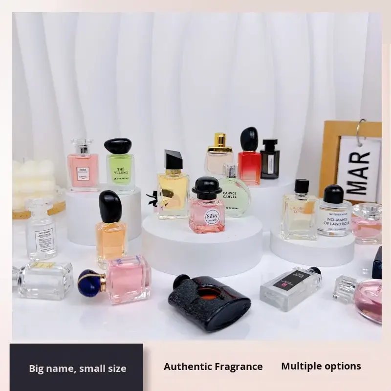 น้ำหอมแบรนด์ดังกว่า 1,000 รายการ