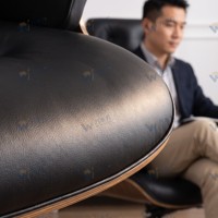 Chaise de bureau ergonomique à hauteur réglable, en cuir, avec structure en bois et alliage d'aluminium, conçue pour les espaces de travail et de réunion