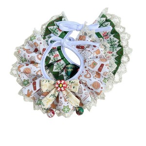 Bavoir de Noël pour animaux de compagnie avec dentelle et volants, écharpe pour chien à motif floral vert et blanc, accessoire de déguisement hivernal pour chiens et chats - Product Image 5