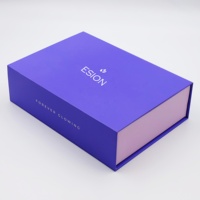 Boîte cadeau magnétique en carton de luxe en gros, boîte d'emballage cadeau rigide de haute qualité, boîte magnétique UV violette